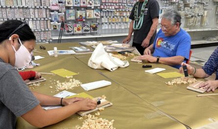 Honoluluで箸作りワークショップ開催