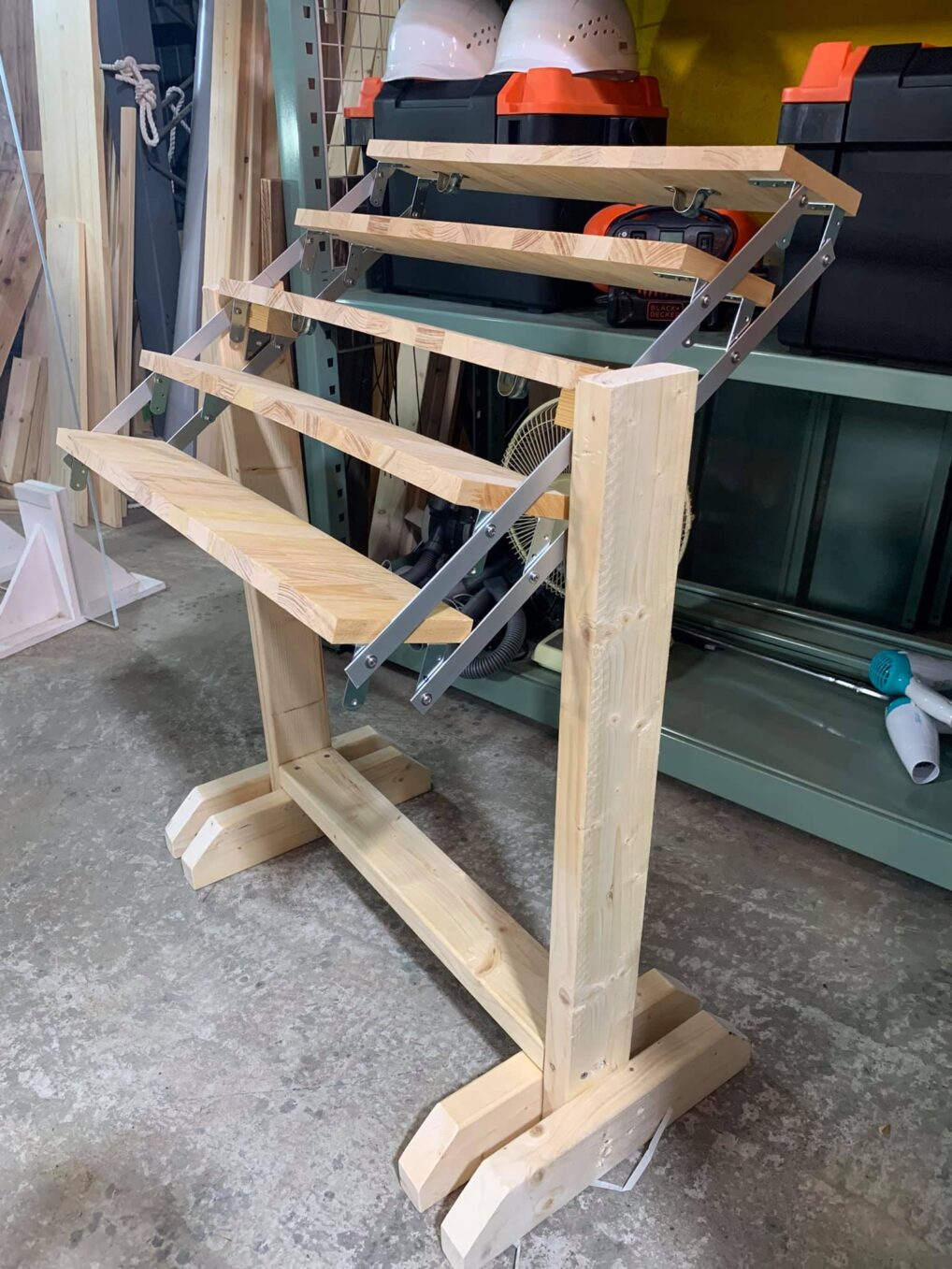 トランスフォームテーブルをDIY！形を変えて使える木製テーブル