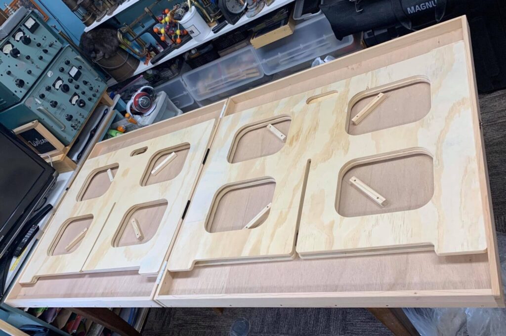 コンパクトに収納できるイベント用テーブルをDIY！